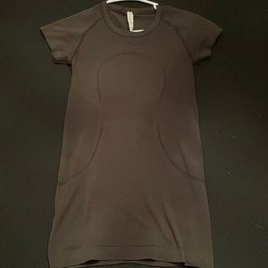 Lululemon swiftly tech short sleeve